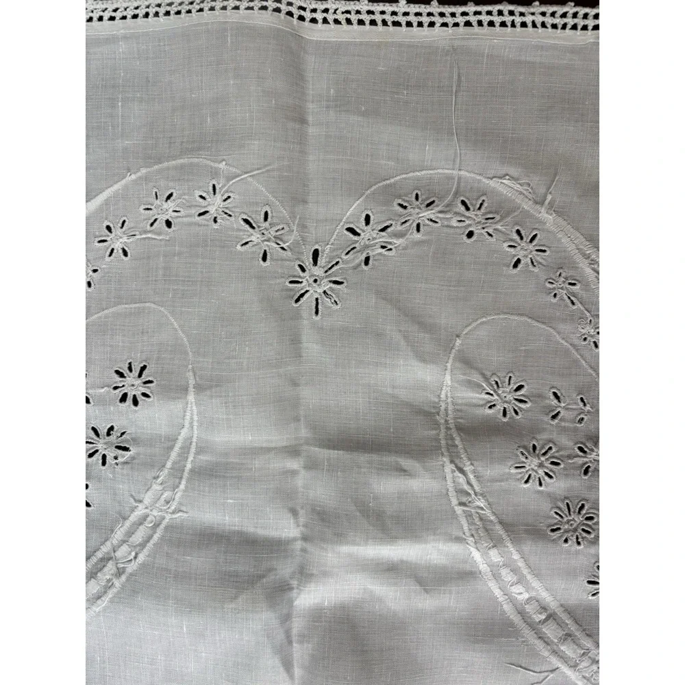 Vintage Hand Embroidered Linen Card Table Cloth Solid White 35